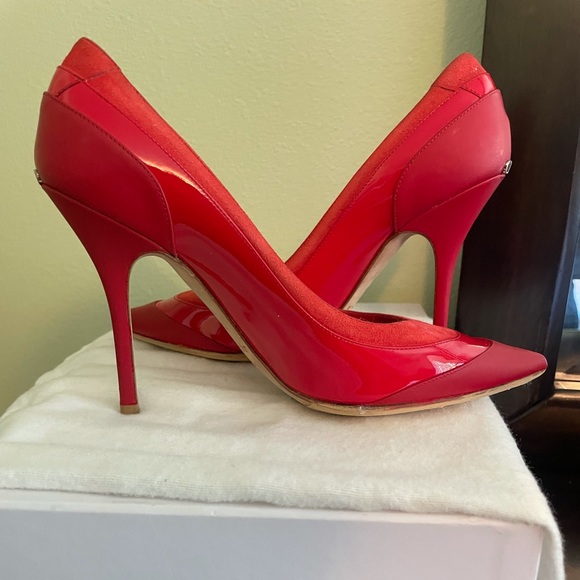 Christian Dior Red Textured Pumps 36.5 - Picture 2 of 8